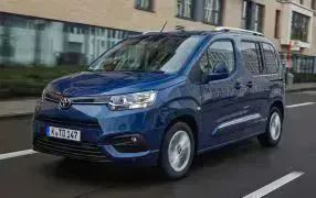 PROACE CITY medium 7 zitplaatsen