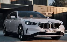 5 G61 TOURING HYBRID