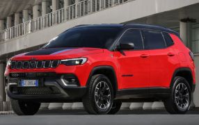 COMPASS III J4U Plug-in hybride