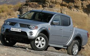 L200 - 2 Deurs Club cabine